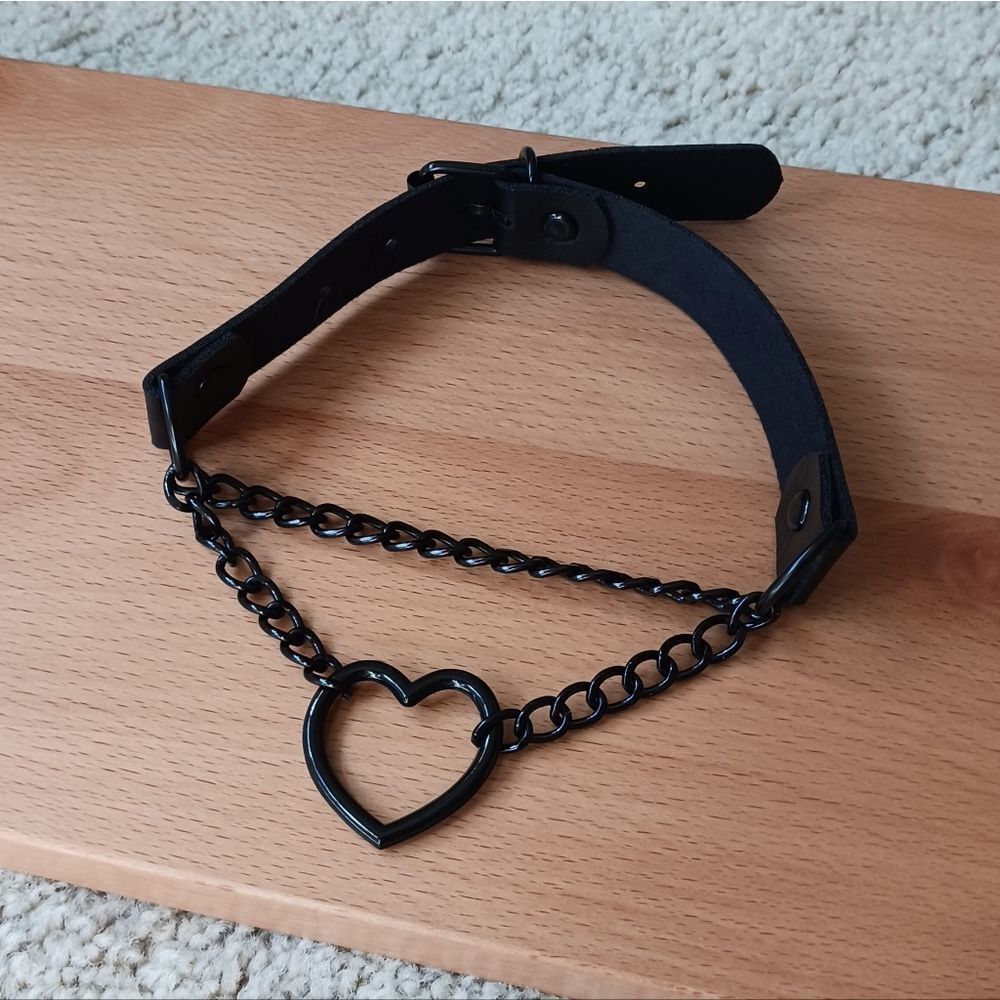 BLACK Chain Choker Collar, BLACK Heart Shaped Choker Necklace, Ch…